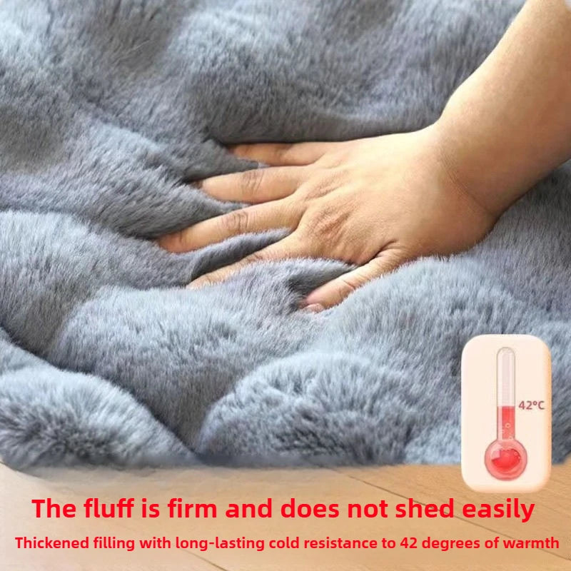 Give your dog warm, cozy rest with this Large Winter Sleeping Pad. Soft, double‑sided and stress‑relieving, it offers comfort for medium and large breeds like Golden Retrievers, keeping sleep relaxed and warm all season.