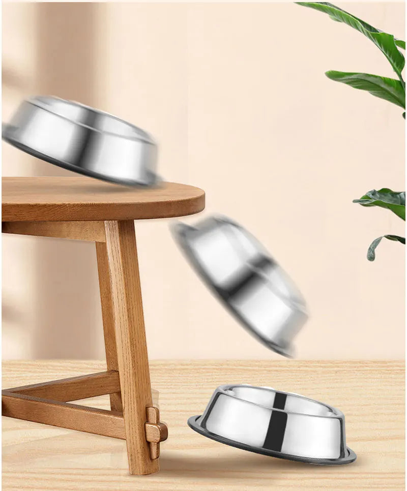 Keep your pet’s meals clean and stable with this Stainless Steel Pet Bowl. Durable, skidproof and anti‑ant, it offers safe feeding for dogs and cats, with six size options for perfect comfort at every meal.