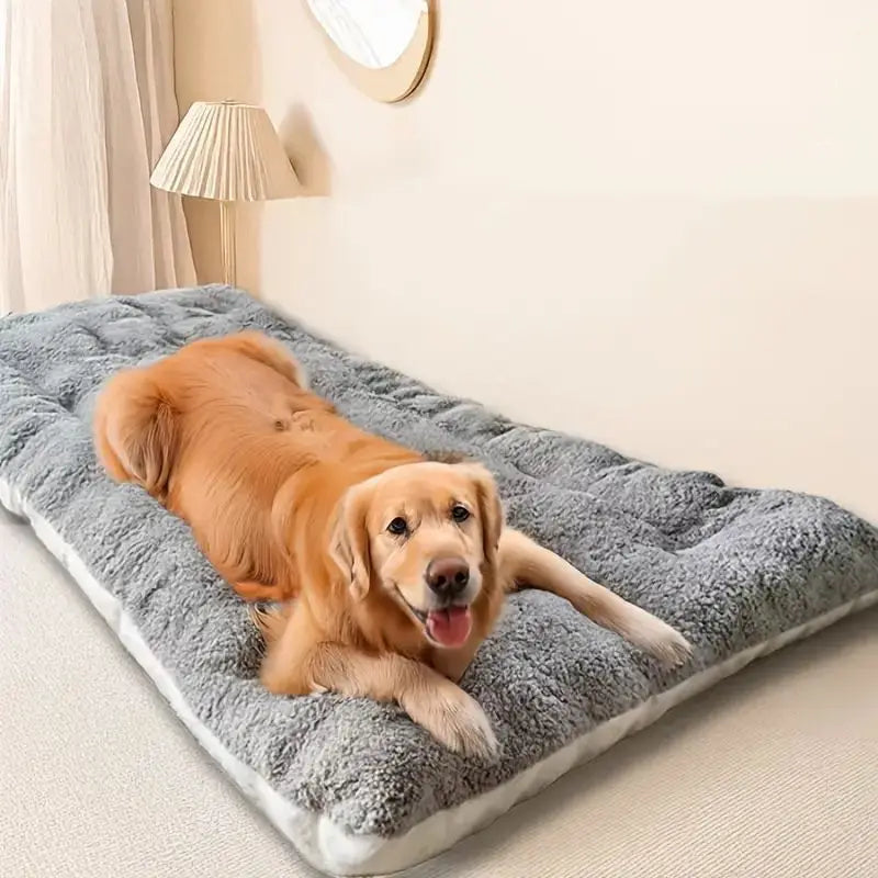 Give your dog warm, cozy rest with this Large Winter Sleeping Pad. Soft, double‑sided and stress‑relieving, it offers comfort for medium and large breeds like Golden Retrievers, keeping sleep relaxed and warm all season.