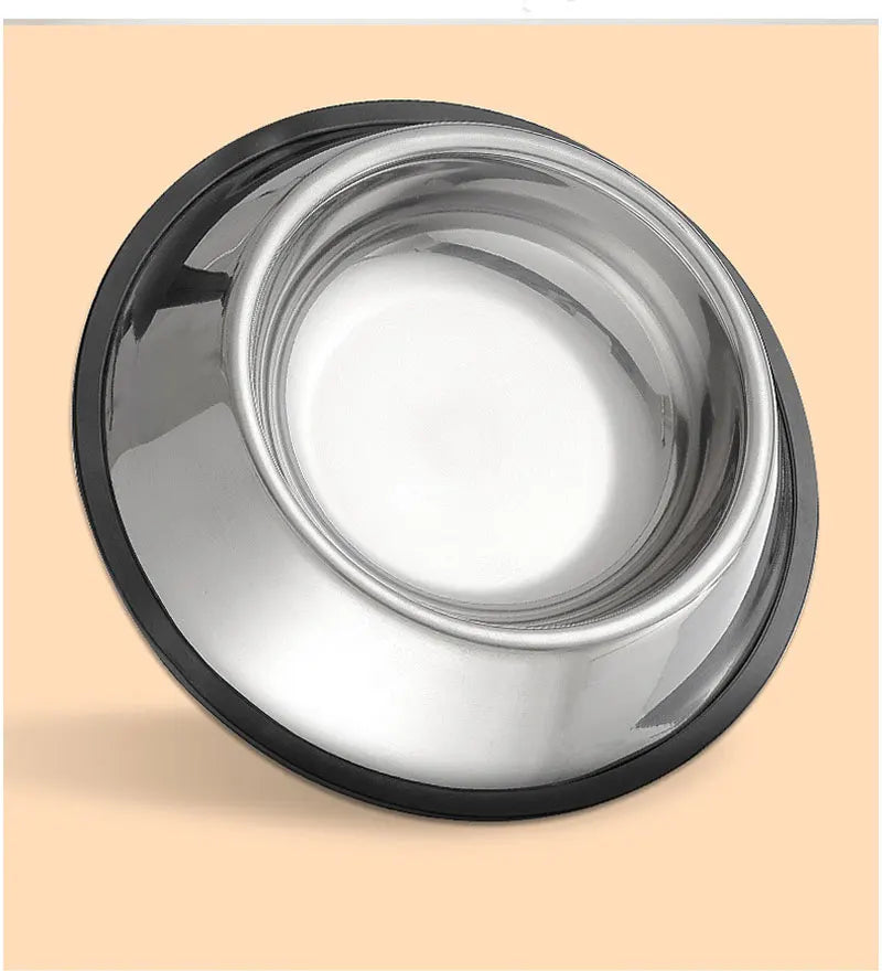 Keep your pet’s meals clean and stable with this Stainless Steel Pet Bowl. Durable, skidproof and anti‑ant, it offers safe feeding for dogs and cats, with six size options for perfect comfort at every meal.